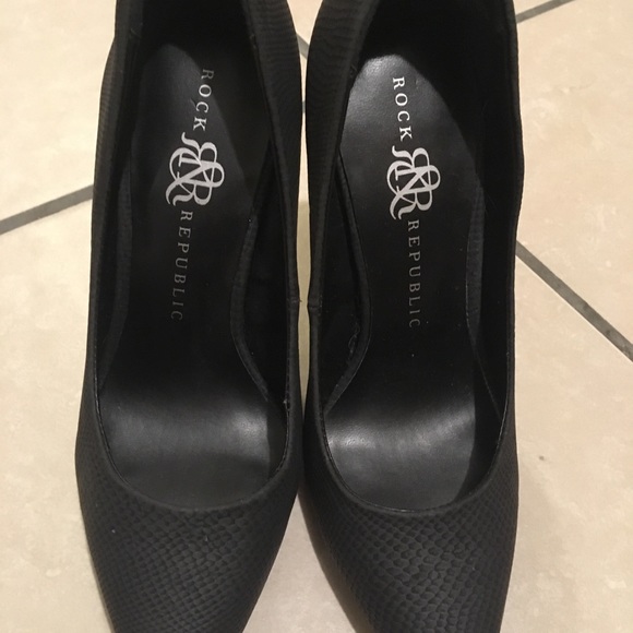 Black rock and republic high heels - Picture 2 of 2
